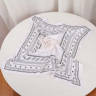 Panuelo Saten 70cm - Paisley Blanco
